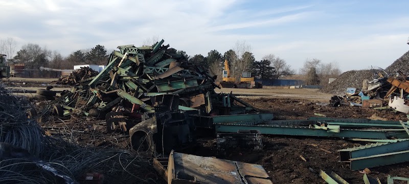 Alter Metal Recycling - Waterloo Recycling center at 1500 W Airline Hwy