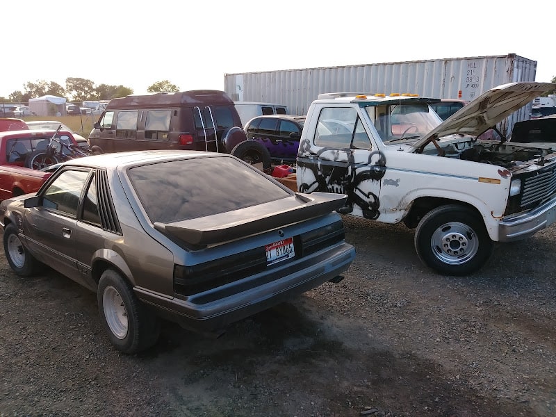 Buying Junk Cars Salvage yard at 1845 Osterloh Ave